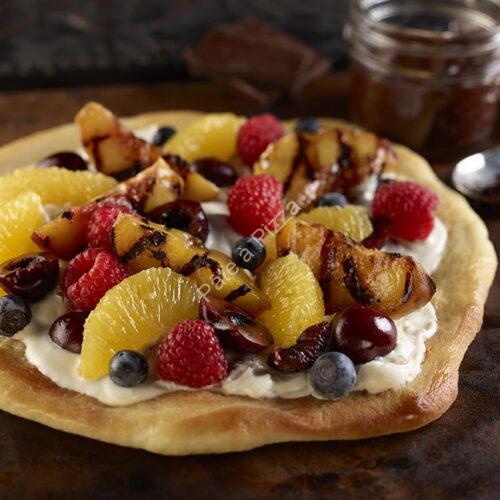 Recette de Pizza aux fruits à l'orange grillée avec mascarpone citronné