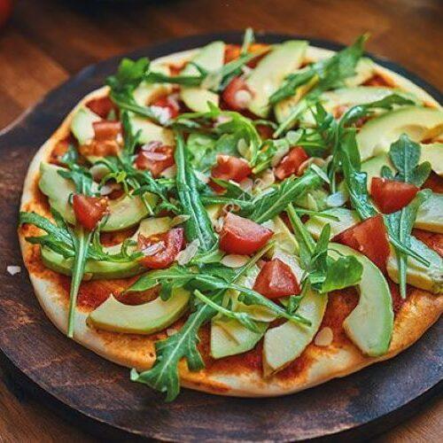 Pizza légère à l’avocat